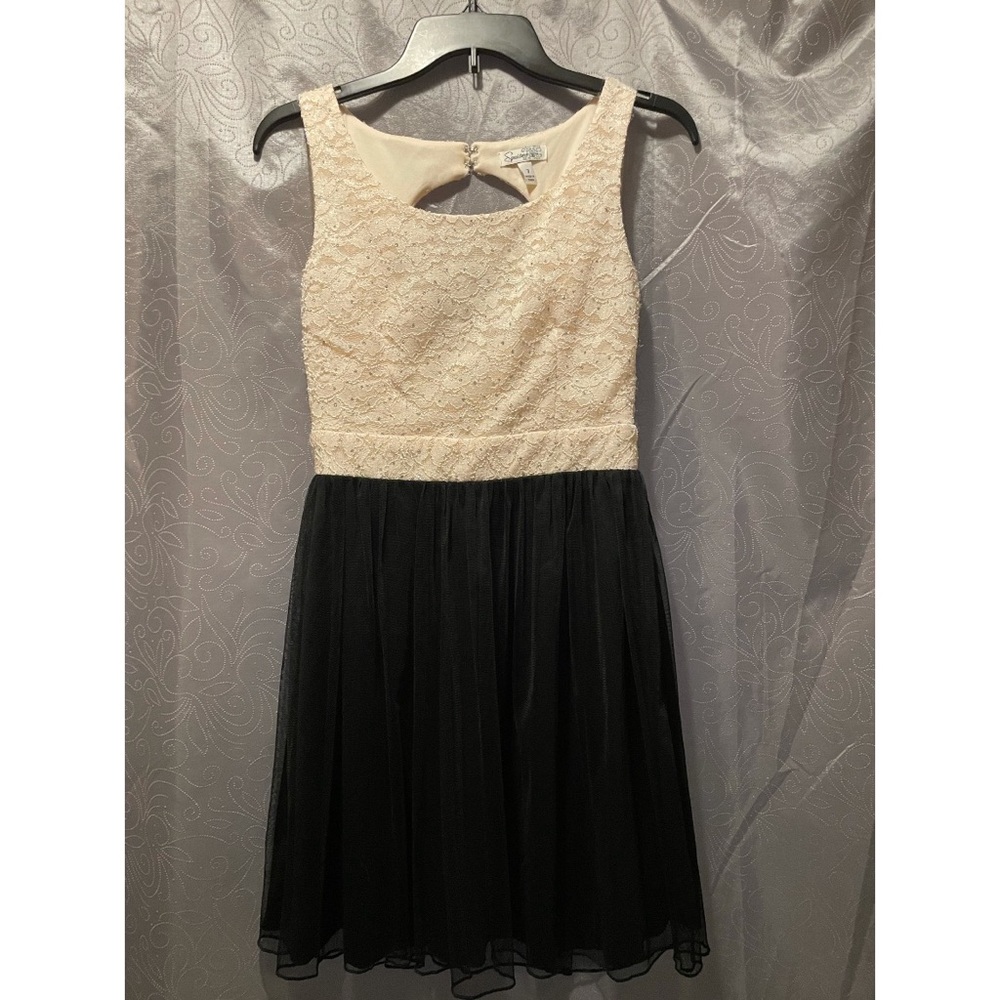 Formal White & Black Speechless Mini Dress